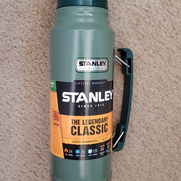 Stanley Green Thermos (1L) - Picture 1 of 5